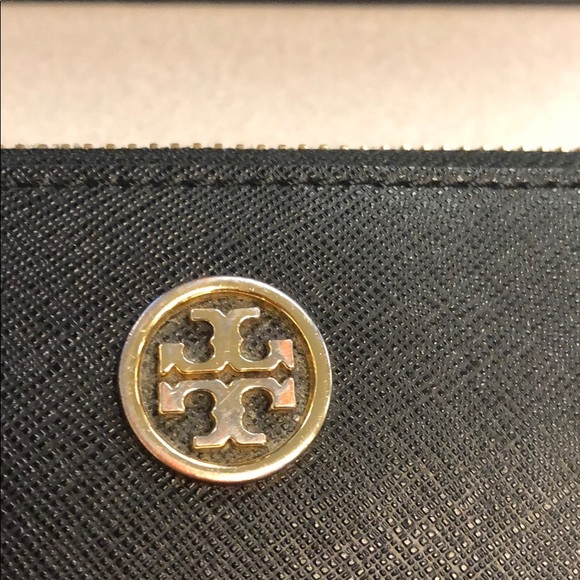 Tory Burch Robinson Zip Continental Wallet Black - Picture 5 of 8